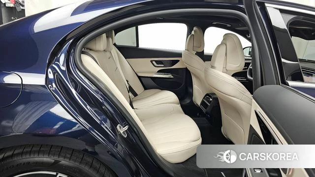 Mercedes-Benz E-Class W214 2026 Синий из Кореи, фото 3