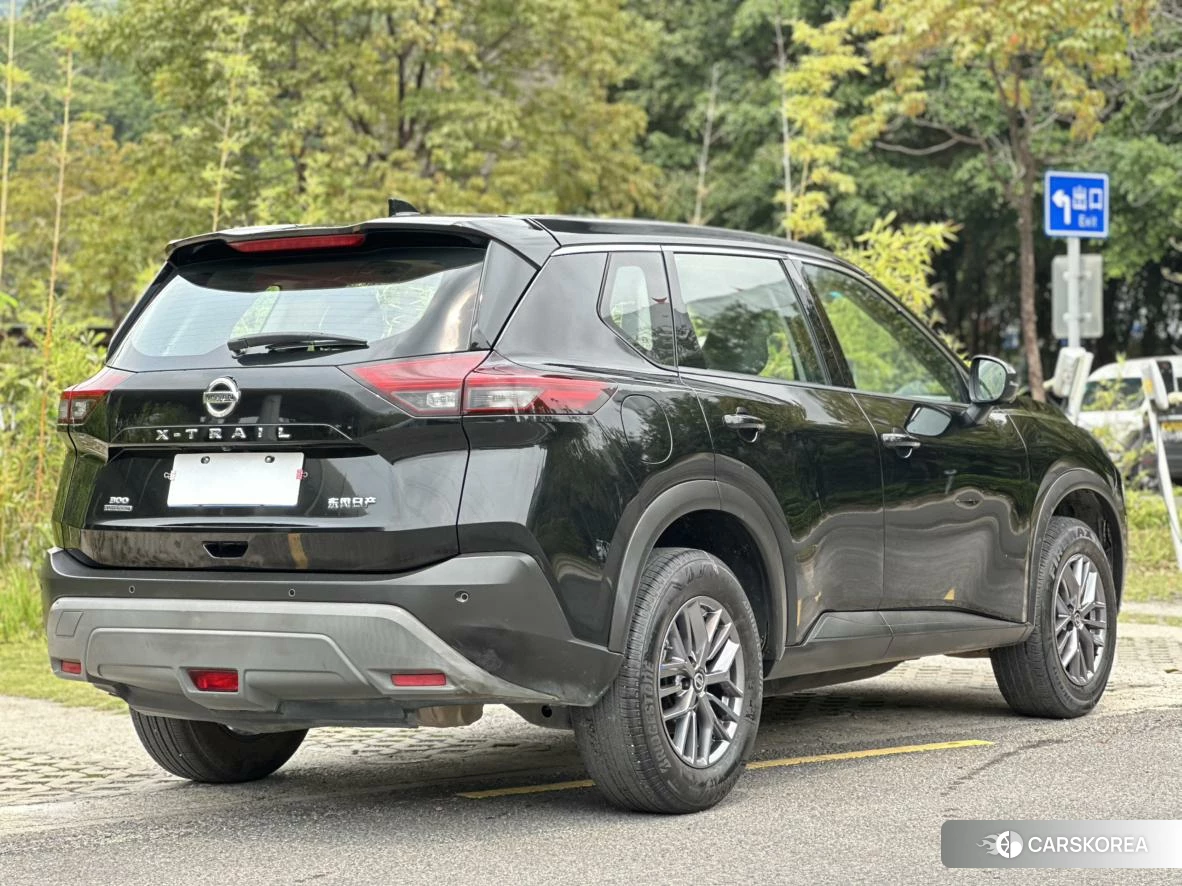 Nissan Qijun 2021 Черный из Китая, фото 3