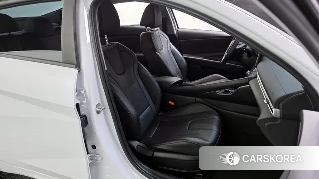 Hyundai Avante Hybrid (CN7) 2021 Белый из Кореи, фото 3