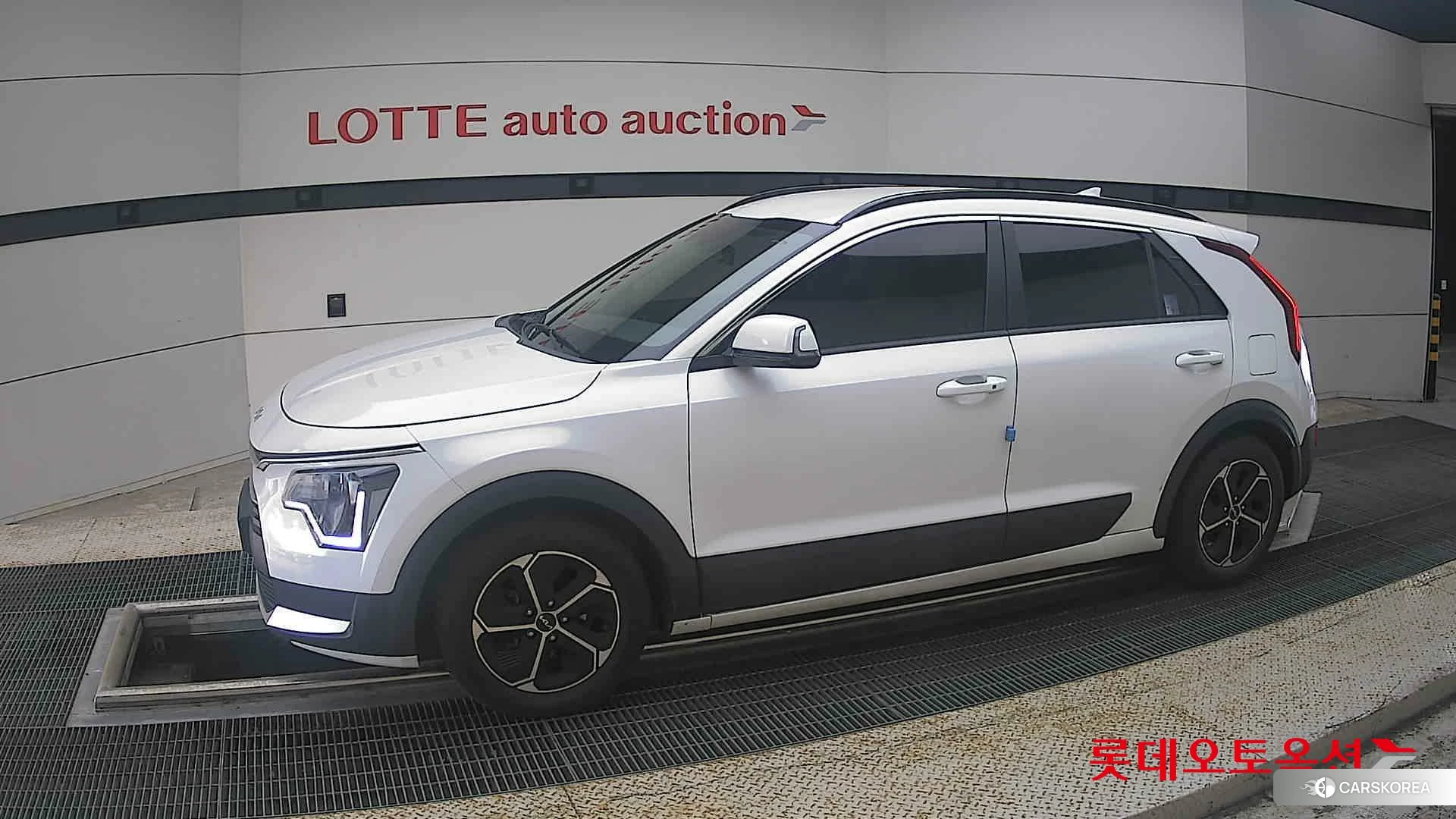 Kia Niro Hybrid 2022 Snow White Pearl (optional) из Кореи, фото 3