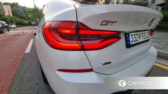 BMW 6 Series GT (G32) 2023 Жемчужный цвет из Кореи, фото 3