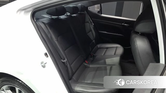 Hyundai Avante AD 2018 Белый из Кореи, фото 3