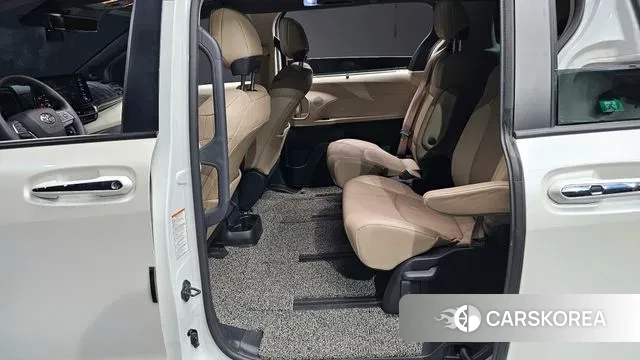Toyota Sienna 4th Generation 2021 Белый из Кореи, фото 3