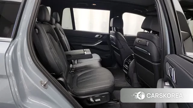 BMW X7 (G07) 2024 Серебряный из Кореи, фото 3