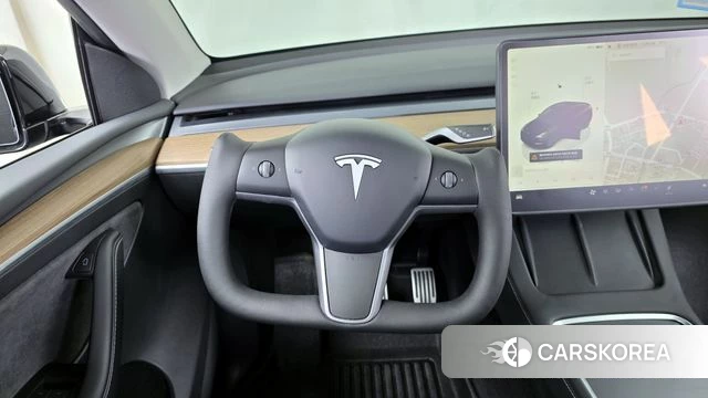 Tesla Model Y 2024 Черный из Кореи, фото 3
