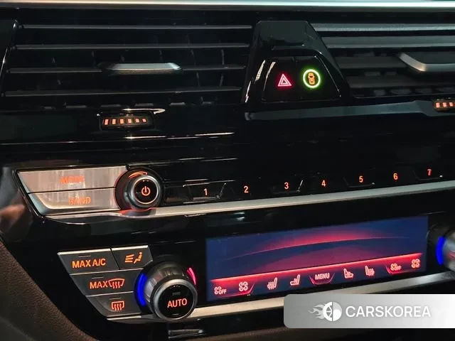 BMW 6 Series GT (G32) 2021 Черный из Кореи, фото 3