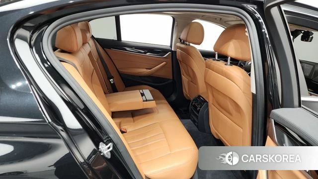 BMW 5 Series (G30) 2020 Черный из Кореи, фото 3