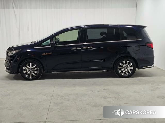 Honda Odyssey 2024 Черный из Китая, фото 3
