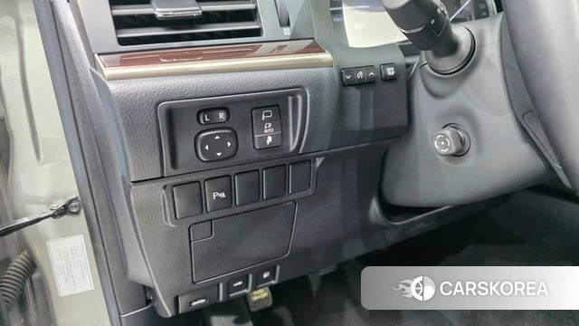 Lexus New ES300h 2018 Серебристо-серый из Кореи, фото 3