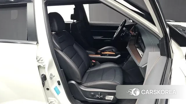 Ssangyong Torres EVX 2023 Белый из Кореи, фото 3