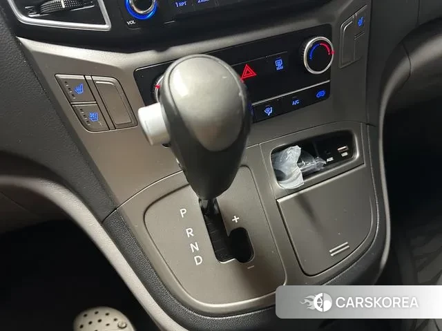 Hyundai The New Grand Starex 2018 Серебристо-серый из Кореи, фото 3