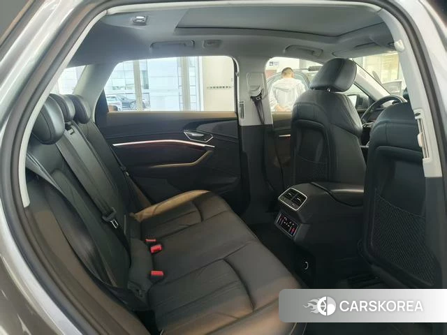 Audi e-tron (imported) 2022 Темно-серый из Китая, фото 3