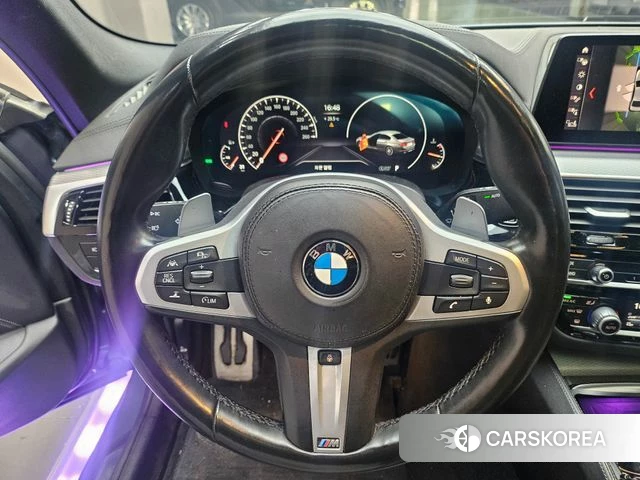 BMW 5 Series (G30) 2019 Серебристо-серый из Кореи, фото 3