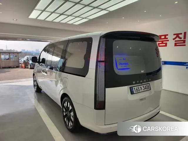 Hyundai Staria 2025 Белый из Кореи, фото 3