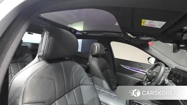 BMW 7 Series (G70) 2023 Черный из Кореи, фото 3