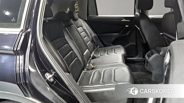 Volkswagen Tiguan second Generation 2019 Черный из Кореи, фото 3