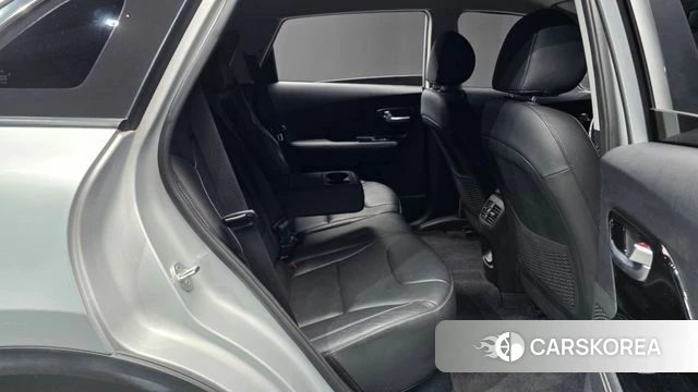 Kia Niro EV 2021 Серебряный из Кореи, фото 3