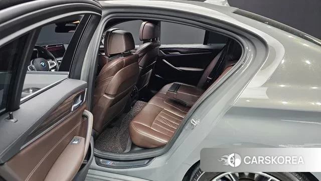 BMW 5 Series (G30) 2020 Серый из Кореи, фото 3