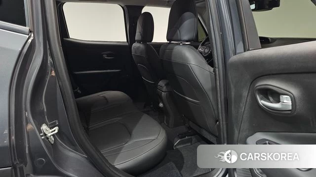 Jeep Renegade 2023 Серый из Кореи, фото 3