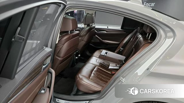 BMW 5 Series (G30) 2022 Серый из Кореи, фото 3