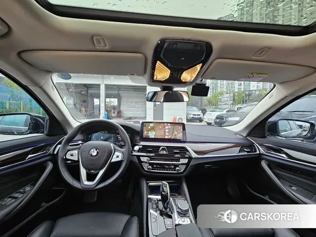 BMW 5 Series (G30) 2023 Черный из Кореи, фото 3