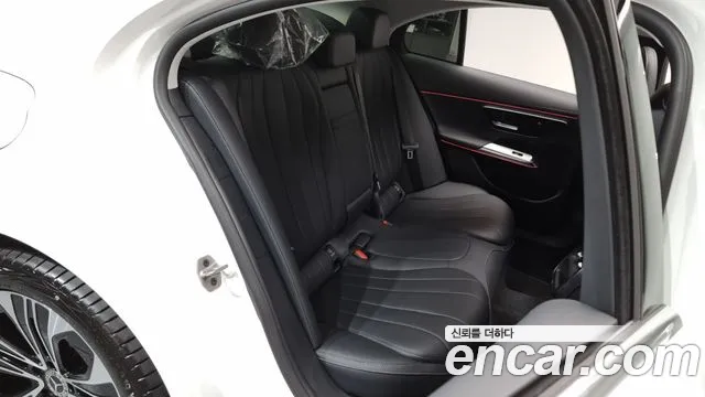 Mercedes-Benz E-Class W214 2024 Белый из Кореи, фото 3