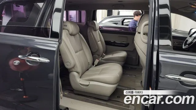 Kia The New Carnival 2019 Серый из Кореи, фото 3