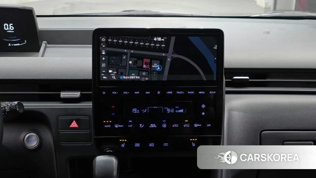 Hyundai Staria 2022 Белый из Кореи, фото 3