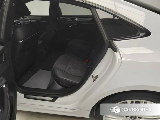 Audi A7L 2026 Белый из Китая, фото 3
