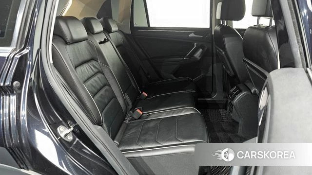 Volkswagen Tiguan second Generation 2018 Черный из Кореи, фото 3