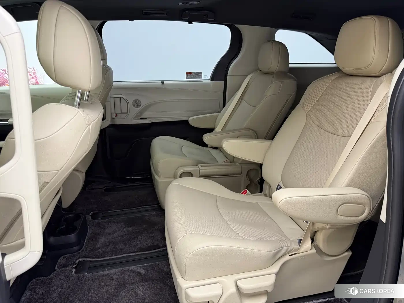 Toyota Sienna 2024 Черный из Китая, фото 3