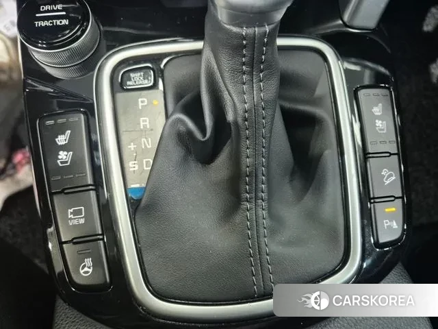 Kia Seltos 2021 Серебристо-серый из Кореи, фото 3