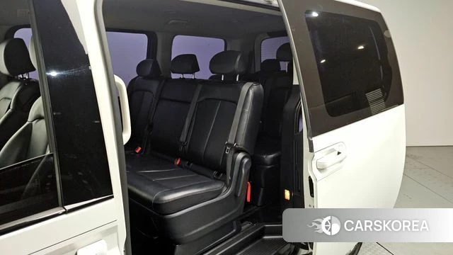 Hyundai Staria 2022 Белый из Кореи, фото 3