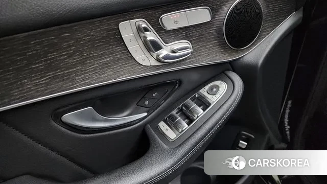 Mercedes-Benz GLC-Class X253 2020 Черный из Кореи, фото 3