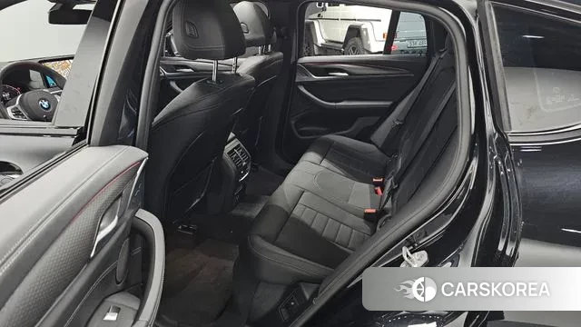 BMW X4 (G02) 2024 Черный из Кореи, фото 3