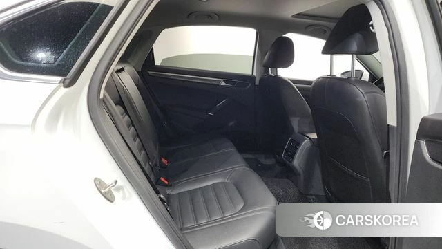 Volkswagen The New Passat 2018 Белый из Кореи, фото 3