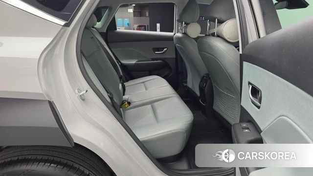 Hyundai Kona (SX2) 2023 Серебристо-серый из Кореи, фото 3