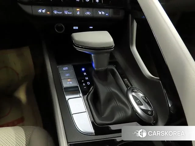 Hyundai The New Avante Hybrid (CN7) 2025 Белый из Кореи, фото 3