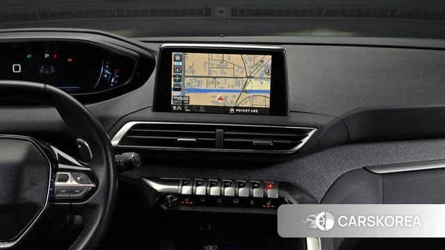 Peugeot 3008 second generation 2018 Белый из Кореи, фото 3