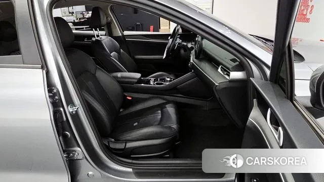Kia K5 3rd generation 2021 Серебристо-серый из Кореи, фото 3