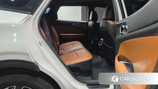 Kia Sportage 5th Generation Hybrid 2023 Белый из Кореи, фото 3