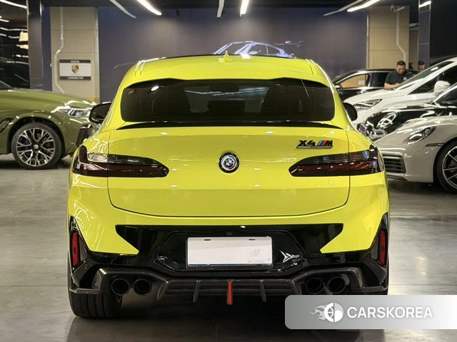 BMW X4 M 2023 Желтый из Китая, фото 3