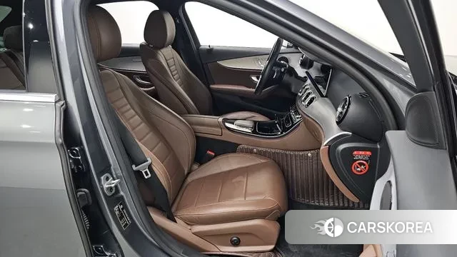 Mercedes-Benz E-Class W213 2020 Серый из Кореи, фото 3