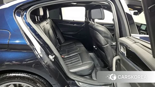 BMW 5 Series (G30) 2018 Черный из Кореи, фото 3