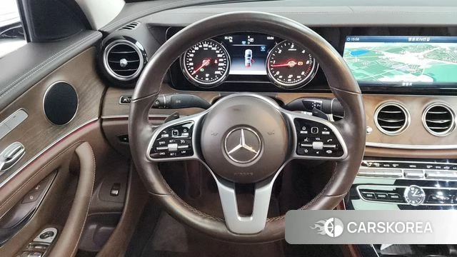 Mercedes-Benz E-Class W213 2019 Белый из Кореи, фото 3