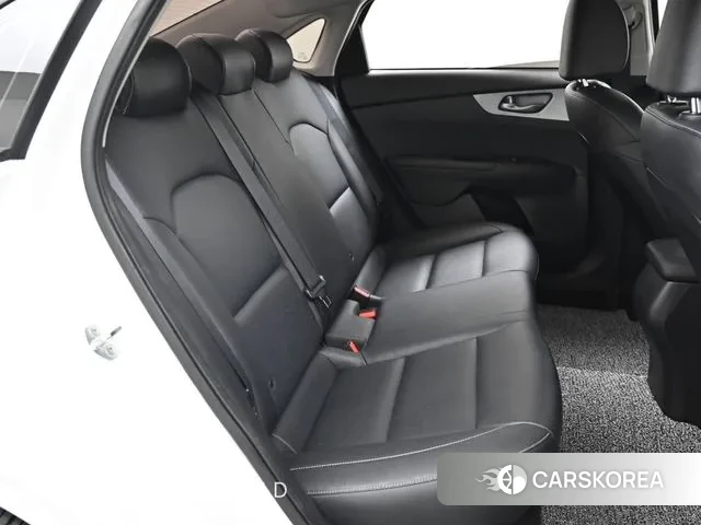 Kia The New K3 2nd generation 2021 Белый из Кореи, фото 3