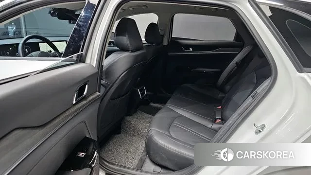 Kia The New K5 3rd generation 2024 Белый из Кореи, фото 3