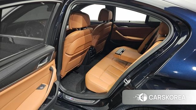 BMW 5 Series (G30) 2022 Черный из Кореи, фото 3