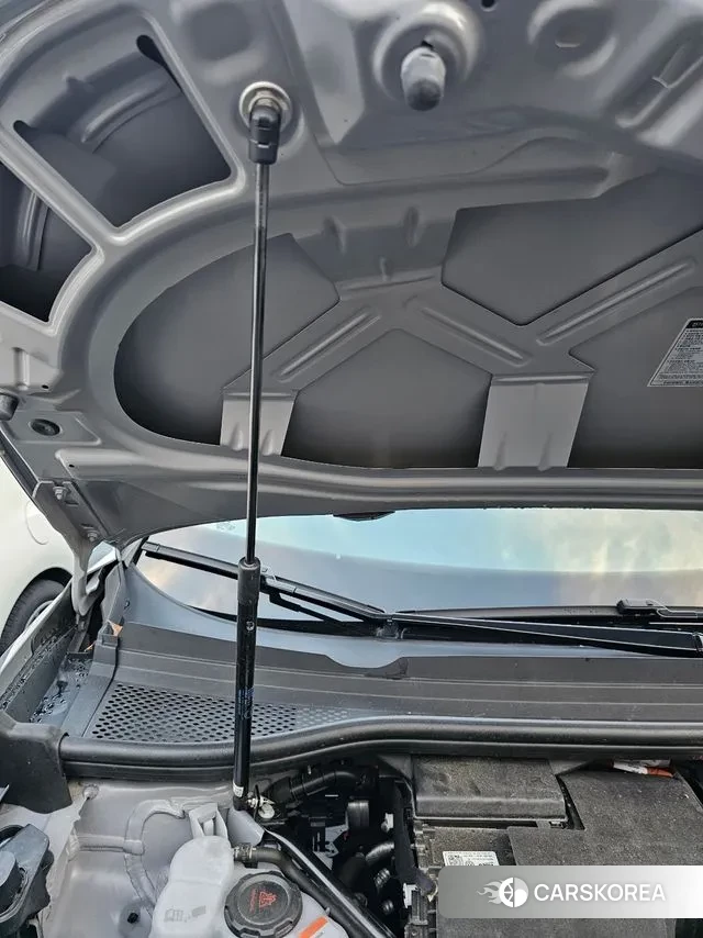 Volkswagen ID.4 2023 Серебряный из Кореи, фото 3