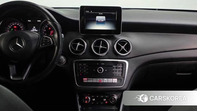 Mercedes-Benz GLA-Class X156 2018 Серый из Кореи, фото 3
